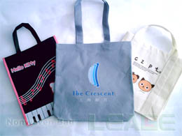 Nonwoven bag